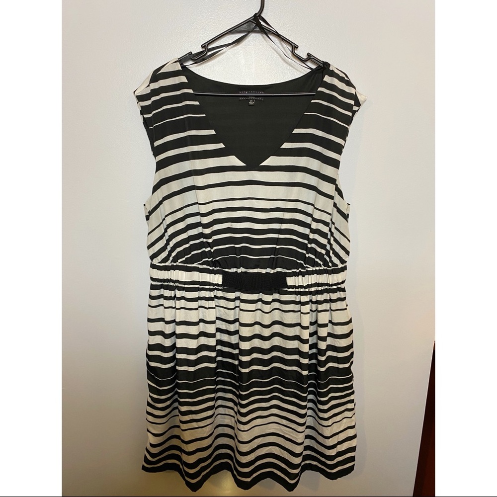 Black and white flowy dress